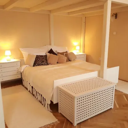Vintage Apartment Печ Экстерьер фото