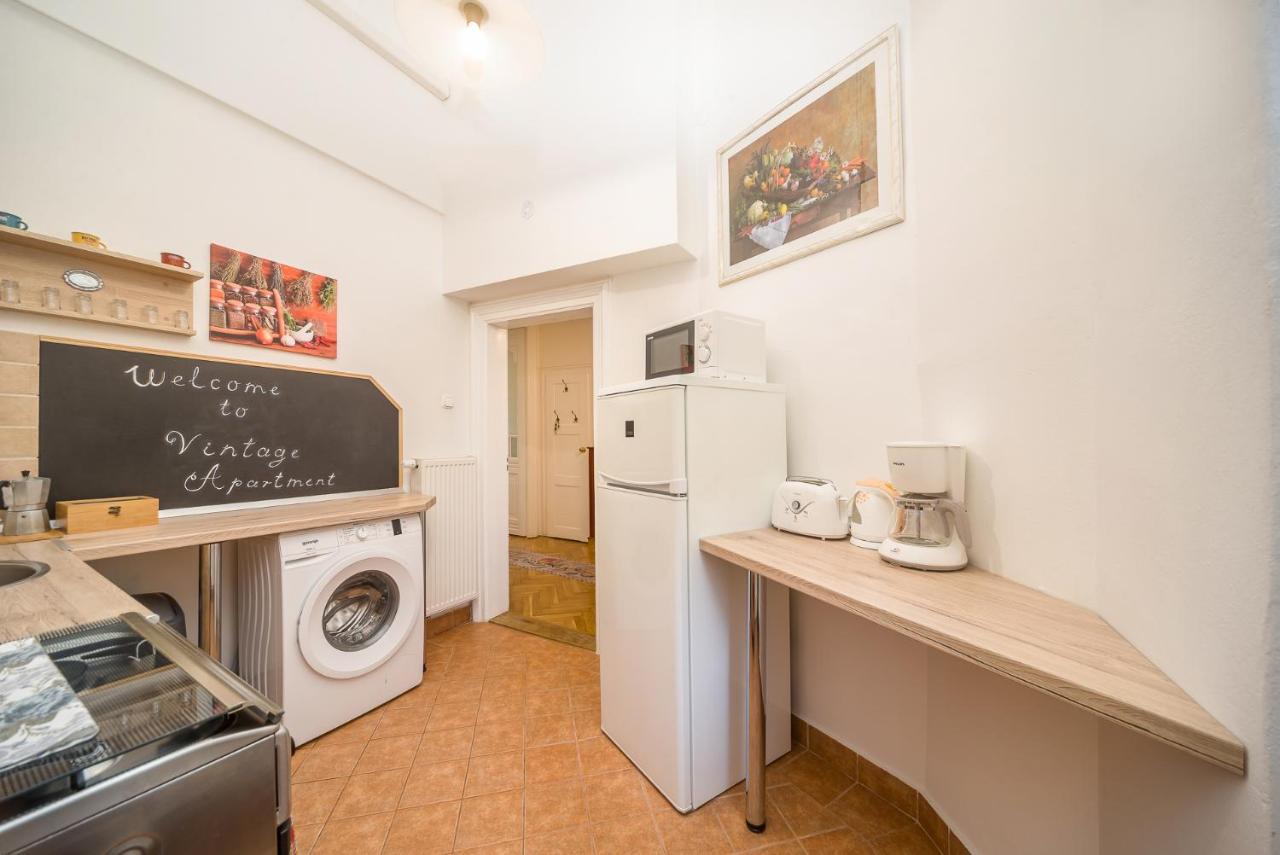 Vintage Apartment